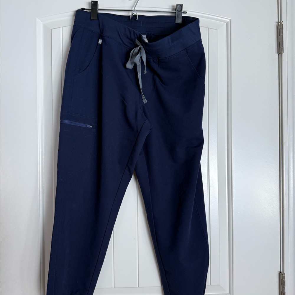 Figs Navy Blue Scrub Set Medium/Large Petite